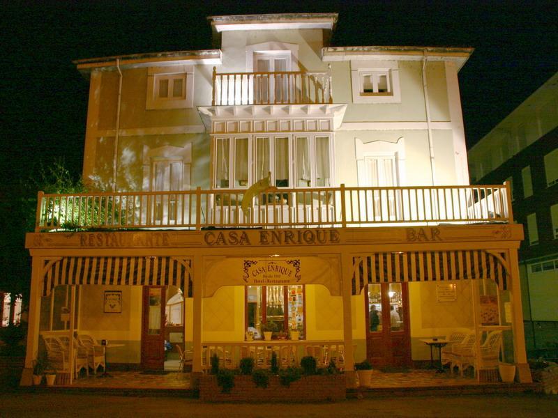 Hotel-Restaurante Casa Enrique Solares Exterior photo